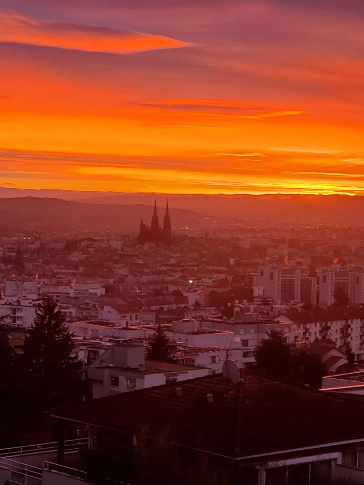 Entre Ville Et Nature - Les Hauts De Clermont Avec Garage Gratuit Zewnętrze zdjęcie
