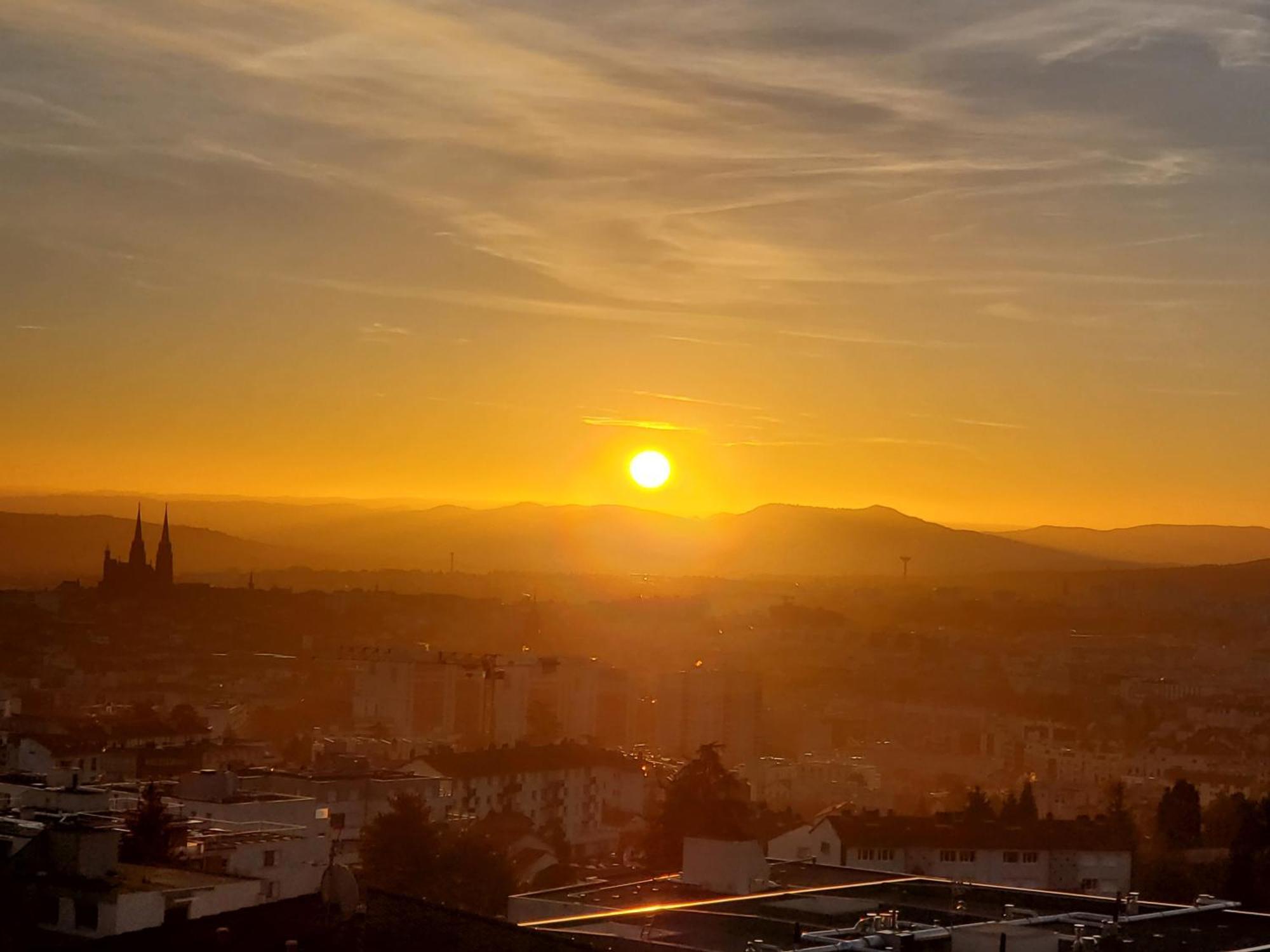 Entre Ville Et Nature - Les Hauts De Clermont Avec Garage Gratuit Zewnętrze zdjęcie